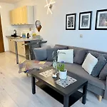 Apartman Al-dom Awangardia 211, W Dzielnicy Uzdrowiskowej, 300m Do Morza *
